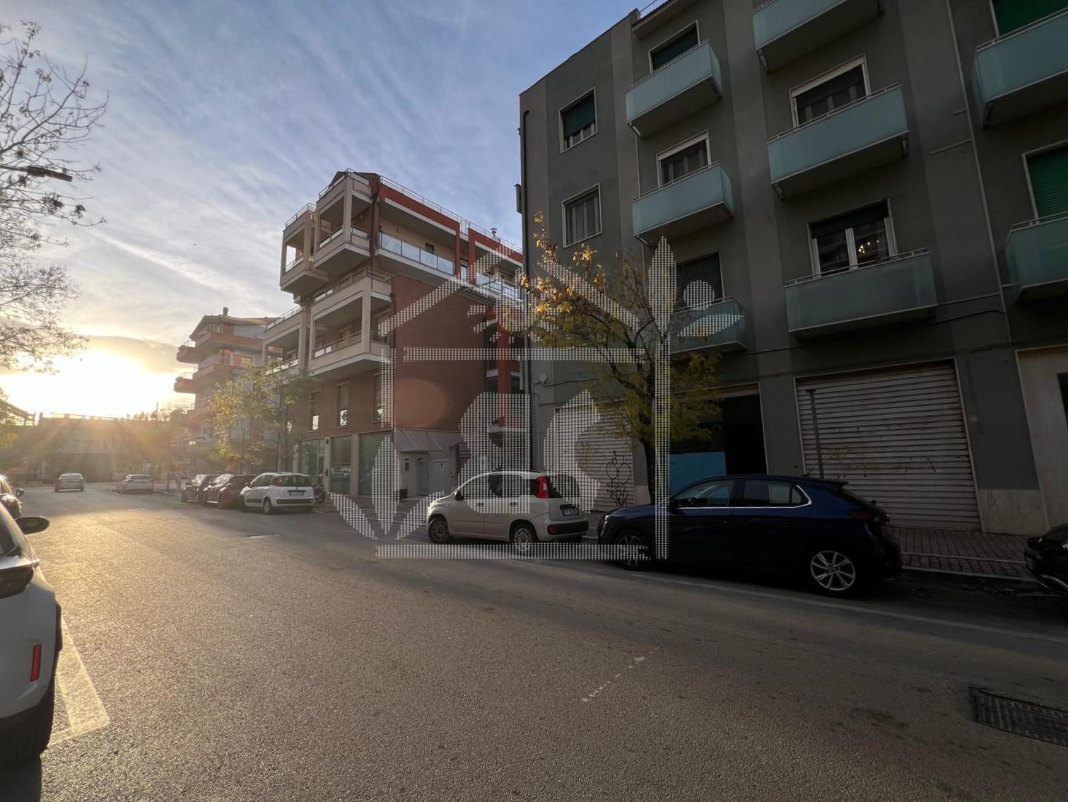 Locale Comm.le - Artig.le - Ind.le - Deposito - Pescara Porta Nuova